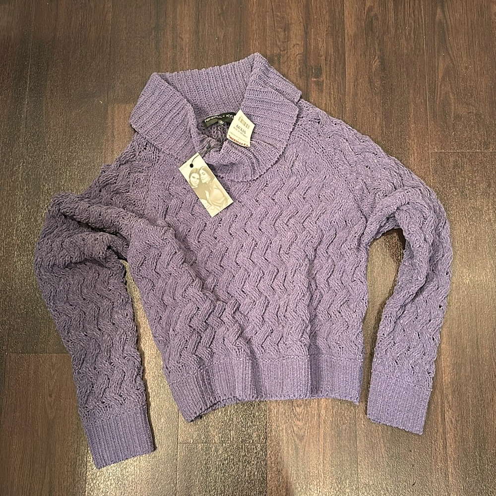 Women’s Cropped Crochet Sweater